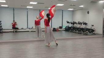 简单舞蹈视频,轻松学会热门舞步