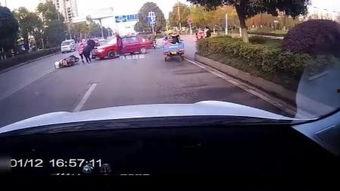 交通车祸视频,惊心动魄的交通悲剧再现