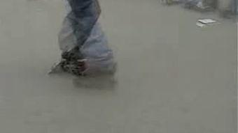 轮滑教学视频刹车初学